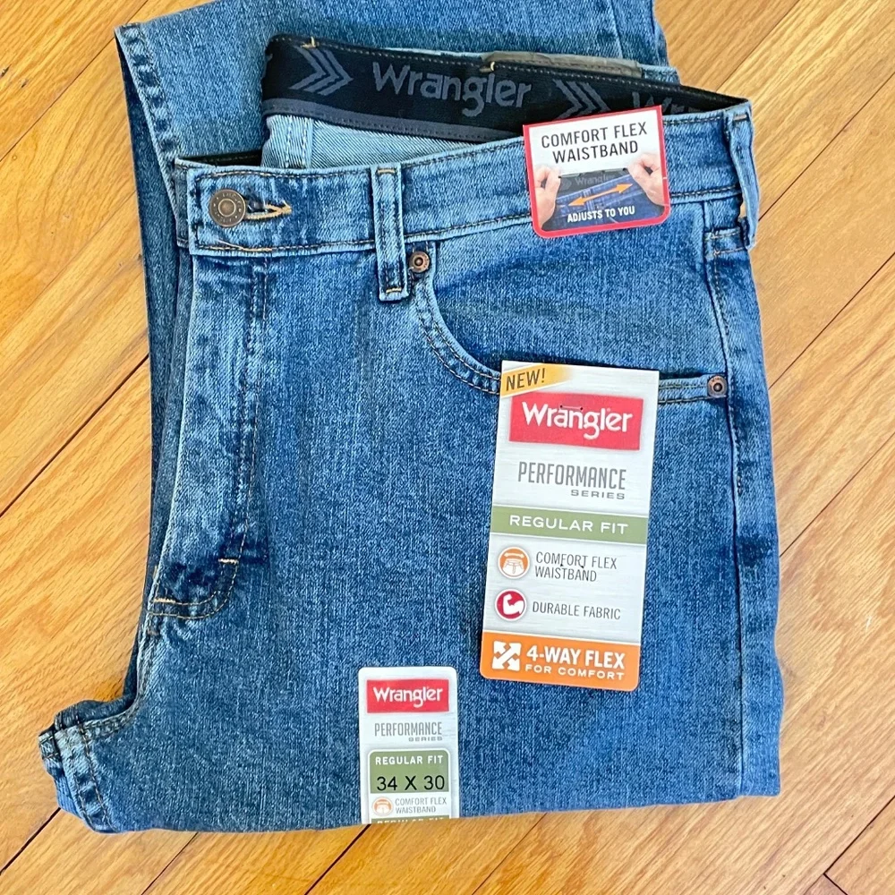 Wrangler NWT Men's 34 x 30 Jeans Performance Series Medium Wash Regular Fit